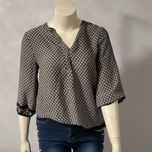 Blouse V neck three-quarter sleeves